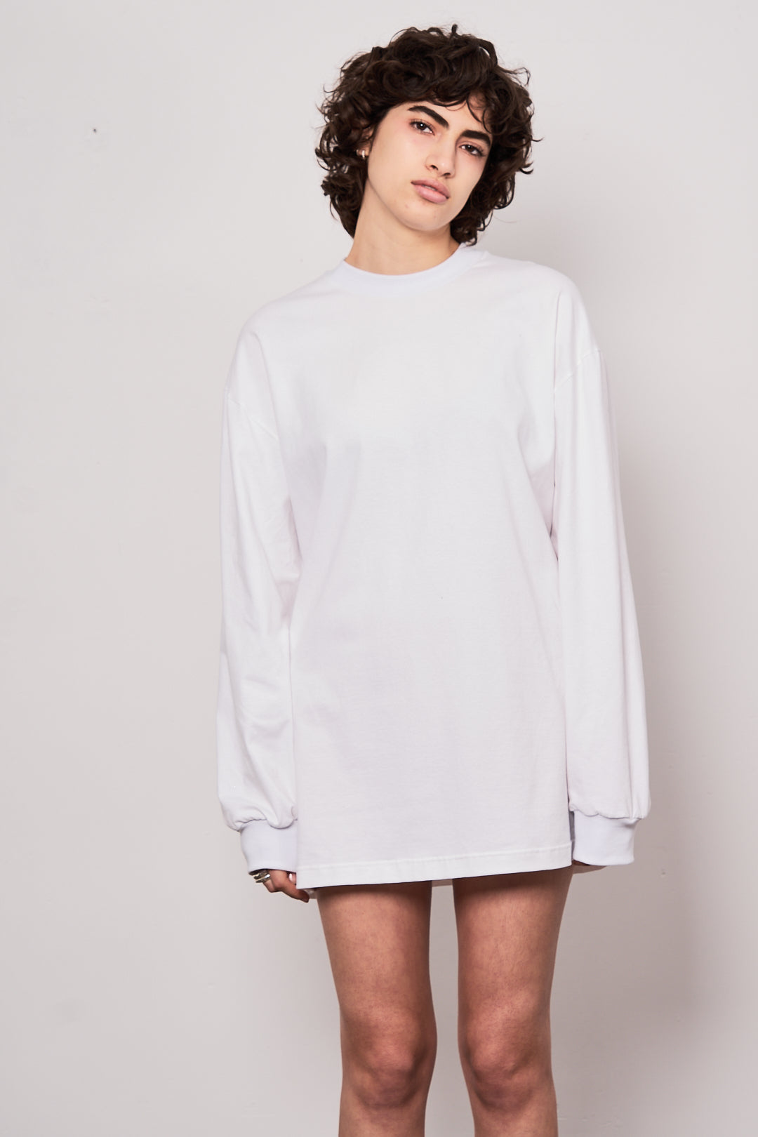 CAMISETA BLANCA OVERSIZE